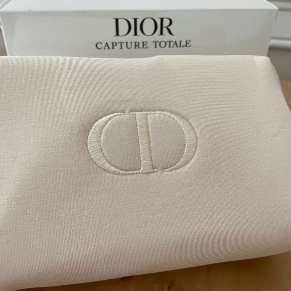 DIOR CAPTURE TOTALE POUCH - Picture 5 of 7